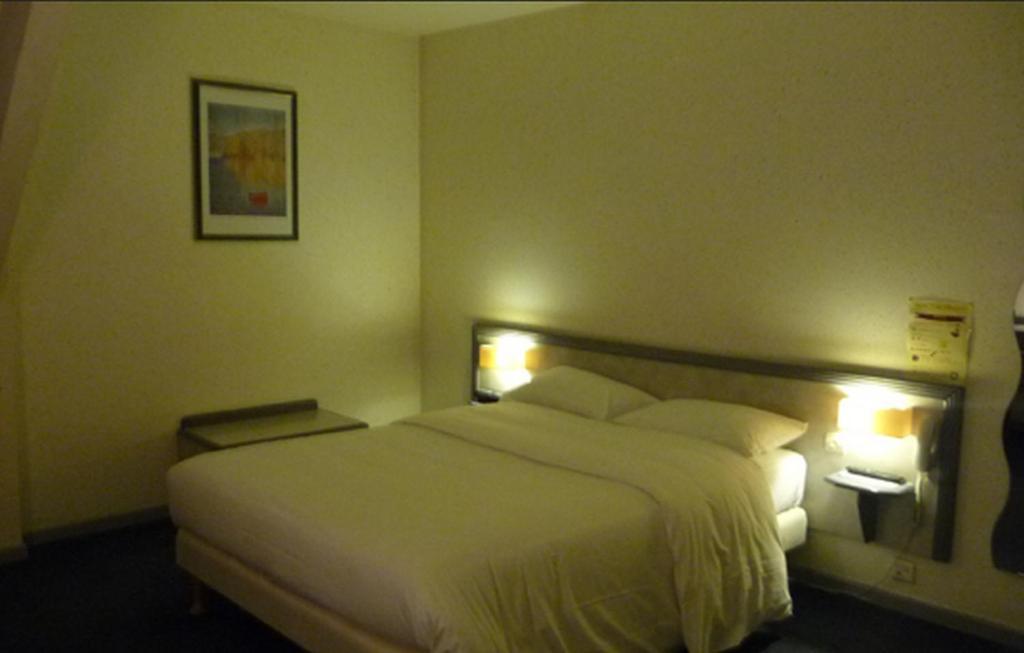 Hotel Le Chatelain Faulquemont Camera foto