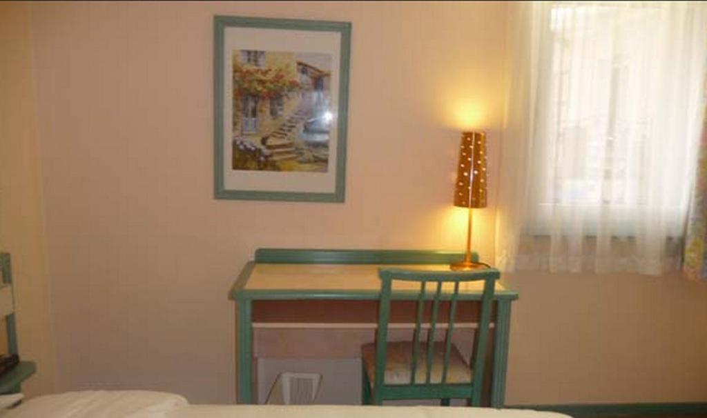Hotel Le Chatelain Faulquemont Camera foto